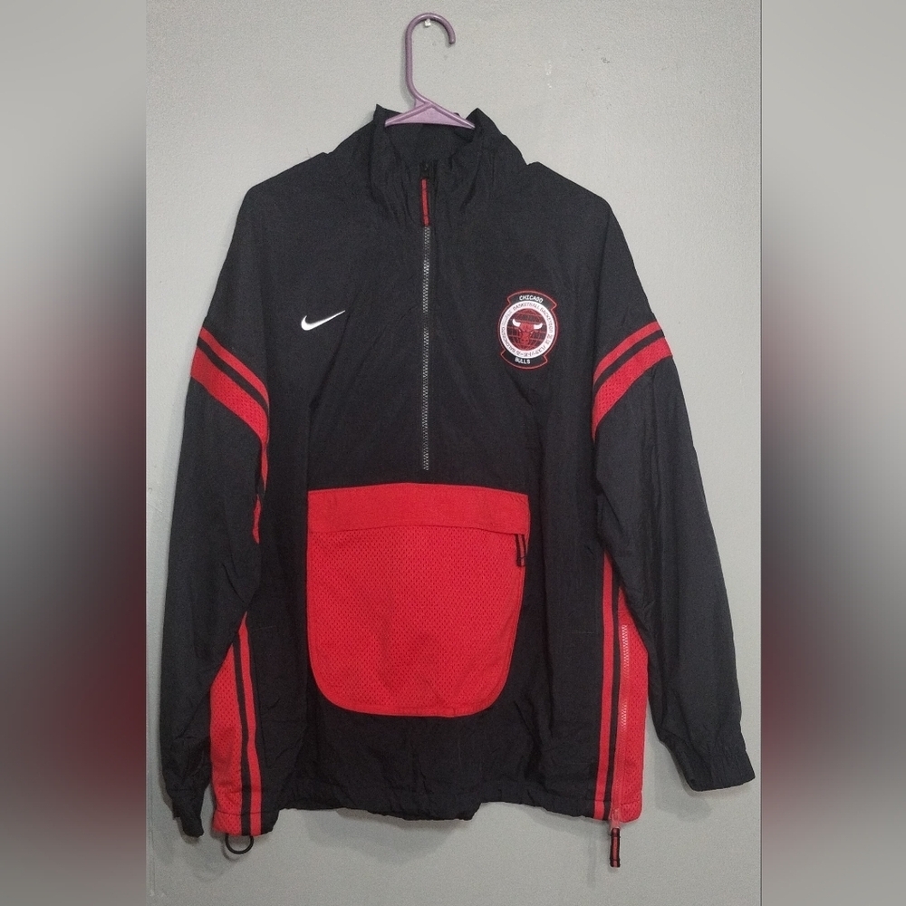 Nike NBA Black and Red Nike Windbreaker Jacket Chicago Bulls Sz (XXL)